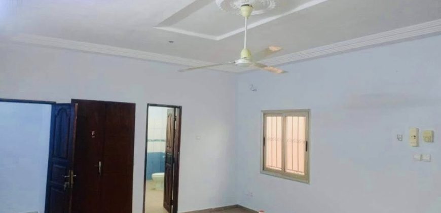 Très Belle Villa en Dalle, 3 Chambres, vers Pharmacie Zara