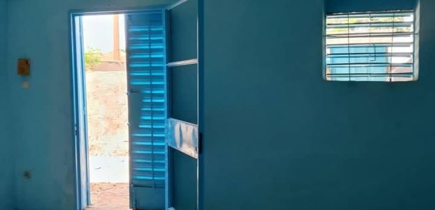 Villa 2 Chambres, Salon, derrière Mosquée Illa May Aya