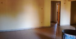 Villa 3 Chambres, 2 Douches, face Direction BABATI