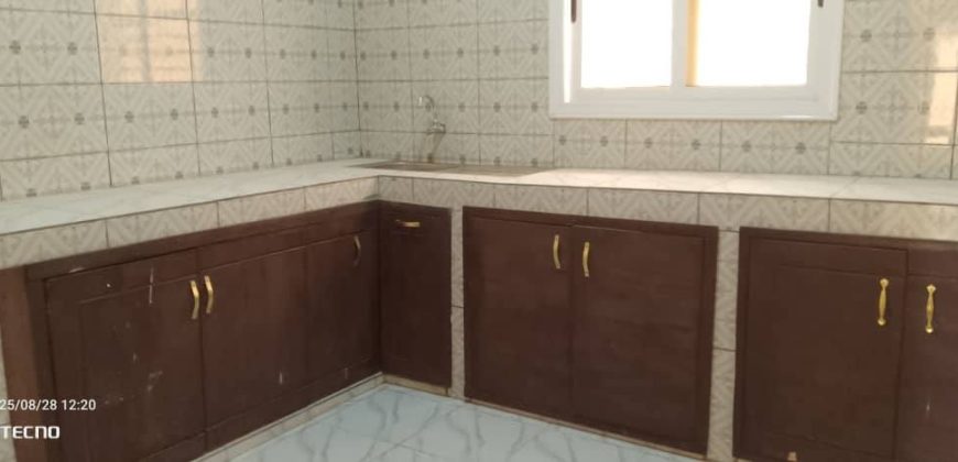 Villa 3 Chambres, 2 Douches, près du Château