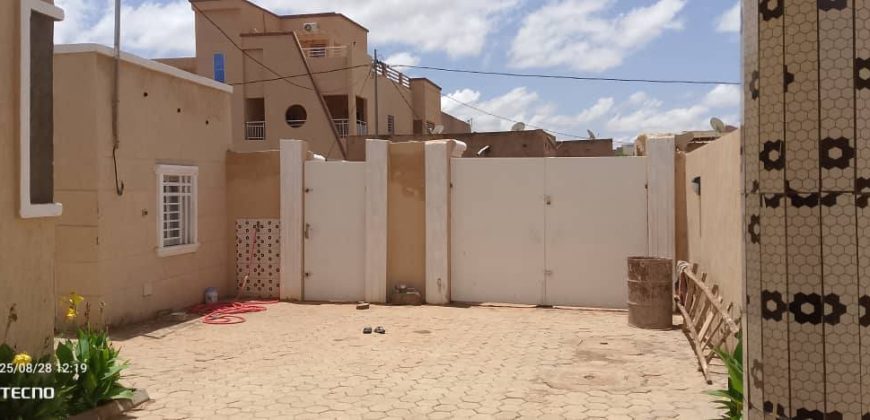 Villa 3 Chambres, 2 Douches, près du Château