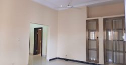 Grande Villa Duplex 5 Chambres, 2 Salons, usage Bureau ou Habitation