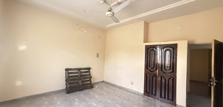 Maison 3 Chambres, 3 Douches, derrière Centre Aéré