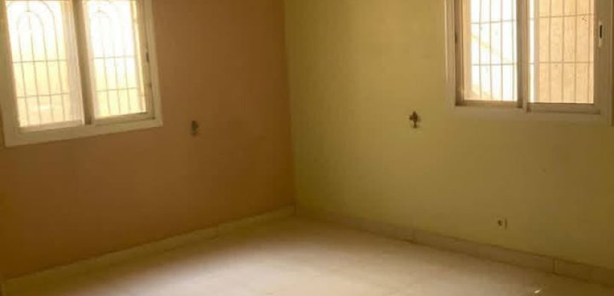 Villa 3 Chambres avec 3 Climatiseurs, Magasin