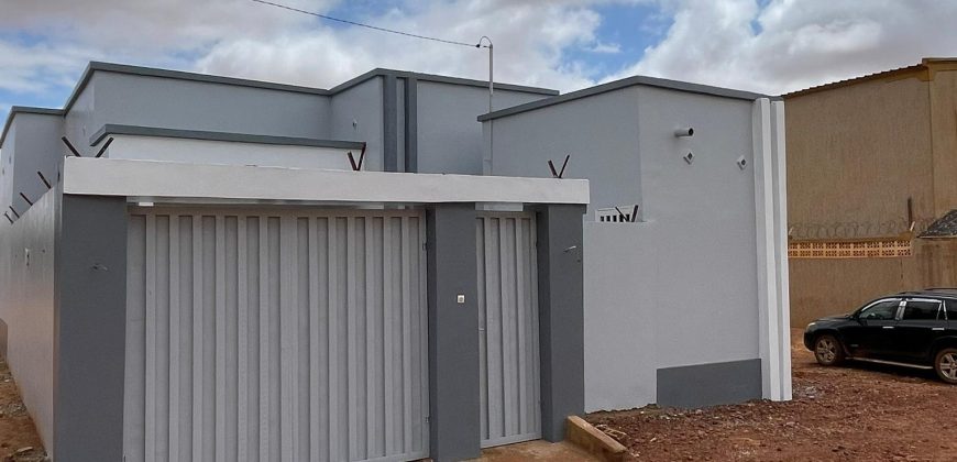 Villa Neuve 3 Chambres, Annexe, Staffs, Pavé