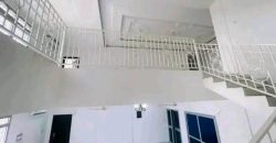 Grande Villa Duplex, pour Usage Bureau ou Habitation