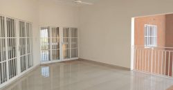 Immeuble R+2, 12 Chambres, 6 Salons, 13 Douches Internes