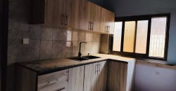 Maison en Dalle, 2 Chambres, 3 Douches, Caméra de Surveillance