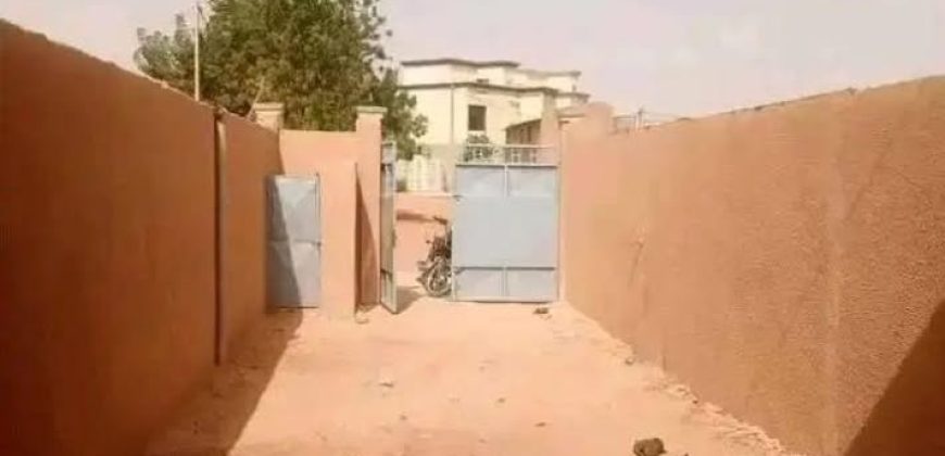 Celibaterium 1 Chambre, Salon, Rond-Point Toll