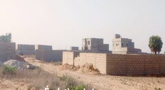 Deux Parcelles (2×300 m²) Collées, Est du quartier Zarya