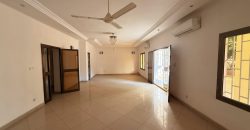 Grande Maison Duplex 5 Chambres, 2 Salons, Piscine