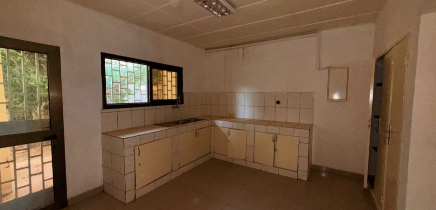 Grande Maison Duplex 5 Chambres, 2 Salons, Piscine