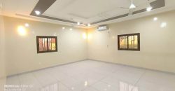 Très Joli Duplex 5 Chambres, 2 Salons, Climatiseur