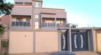 Très Joli Duplex 5 Chambres, 2 Salons, Climatiseur