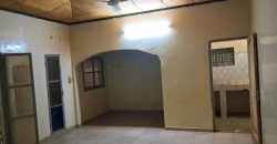 Villa 3 Chambres, Salon, 3 Douches Internes, Hangar