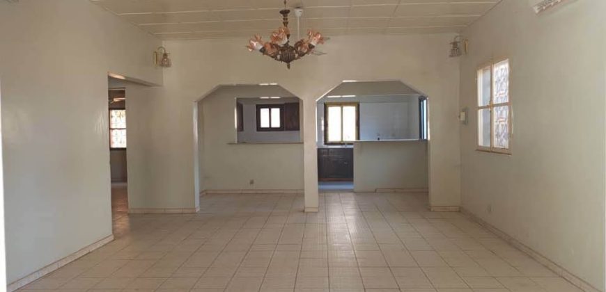 Villa 4 Chambres, 4 Douches, Staffs, Climatisée