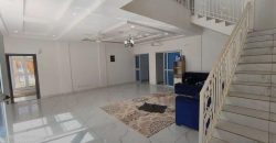 Villa Duplex 6 Chambres, 2 Salons, 6 Douches, Piscine