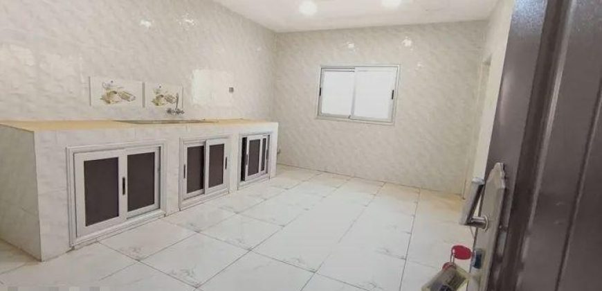 Villa Duplex 6 Chambres, 2 Salons, 6 Douches, Piscine