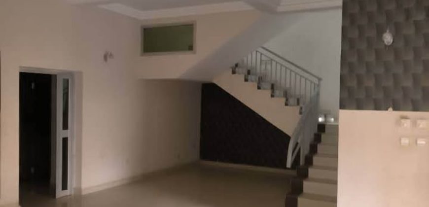 Villa Duplex Nickel, 4 Chambres, 2 Salons, Climatiseurs