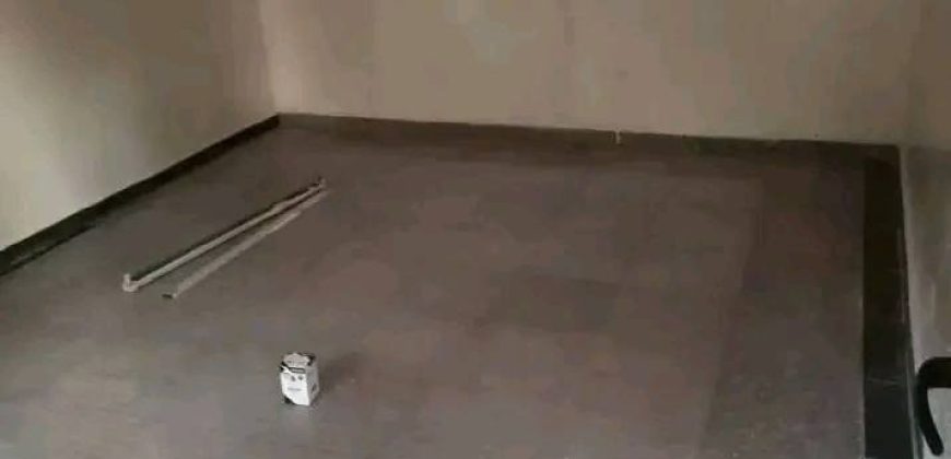 Boutique très Propre, au bord du Goudron