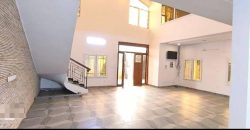 Duplex Ultra Moderne 7 Chambres, 2 Salons, Climatisé