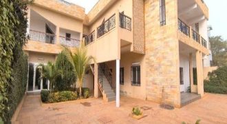 Duplex Ultra Moderne 7 Chambres, 2 Salons, Climatisé