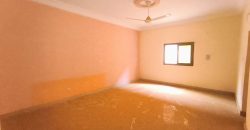 Étage 4 Chambres, 3 Douches, face Escadrille