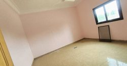 Étage 4 Chambres, 3 Douches, face Escadrille