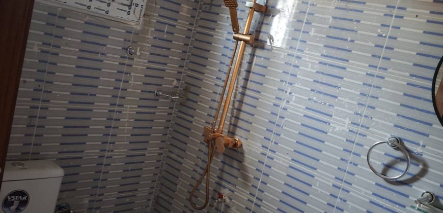 Étage R+1, 6 Chambres, 2 Salons, derrière l’Université Islamique