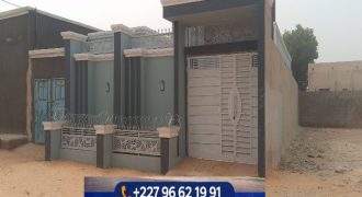 Maison 3 Chambres avec Douches Internes, 240 m²