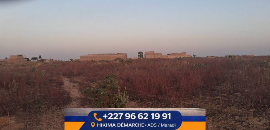 Parcelle de 400 m² sur 2 Voies, Est de l’Hôtel Horizon 2