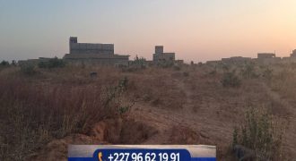 Parcelle de 400 m² sur 2 Voies, Est de l’Hôtel Horizon 2