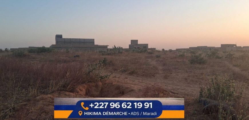 Parcelle de 400 m² sur 2 Voies, Est de l’Hôtel Horizon 2