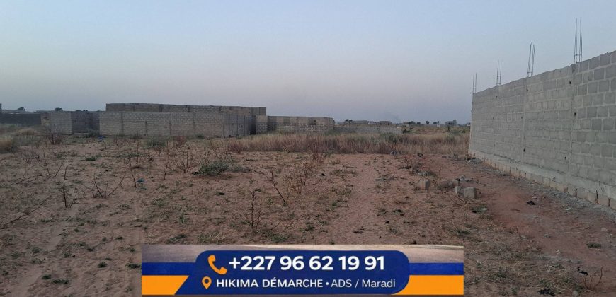 Terrain 200 m², Chantiers et des Habitations autour