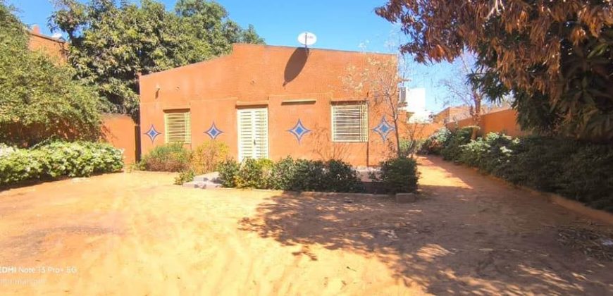Villa Meublée, 2 Chambres Climatisées, près du Goudron
