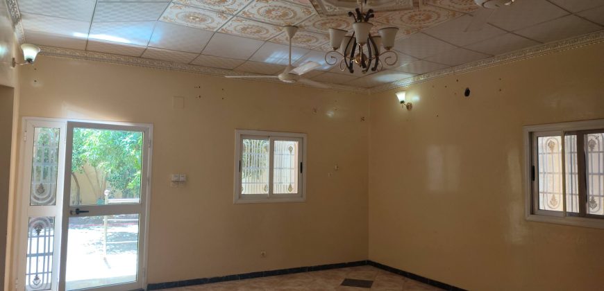 Villa Moderne 3 Chambres, Salon, 3 Douches Internes