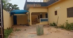 Villa de 5 Chambres, 2 Salons, 500 m²