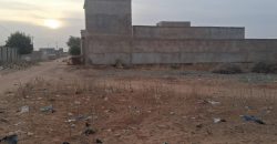 Parcelle de 370 m² sur 2 Voies, Bien Placée