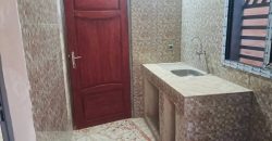 Belle Villa 3 Chambres, 2 Douches, près du Goudron