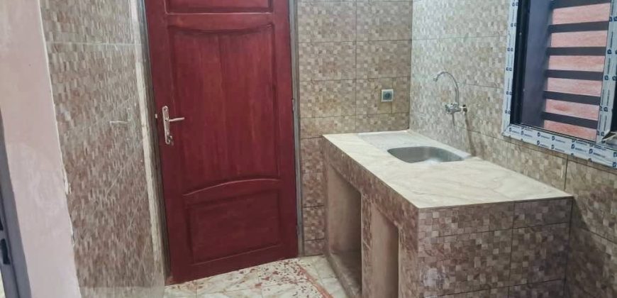 Belle Villa 3 Chambres, 2 Douches, près du Goudron