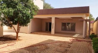 Grande Villa, 4 Chambres, 4 Douches Internes, Climatiseur