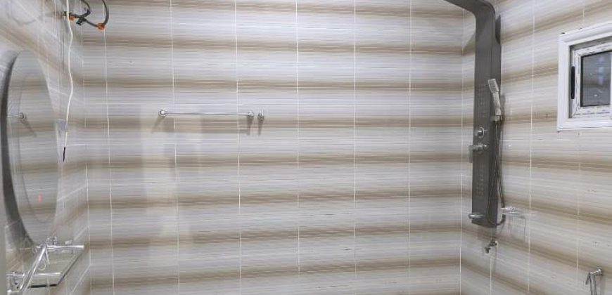 Magnifique Étage 5 Chambres, 2 Salons, Annexe