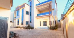 Magnifique Étage 5 Chambres, 2 Salons, Annexe