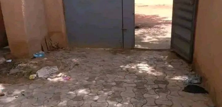 Maison 1 Chambre, 2 Douches, Hangar