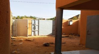 Maison 1 Chambre, Salon, 2 Douches, Dépendance