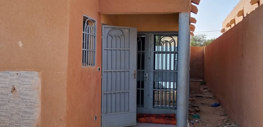 Maison 1 Chambre, Salon, 2 Douches, Dépendance