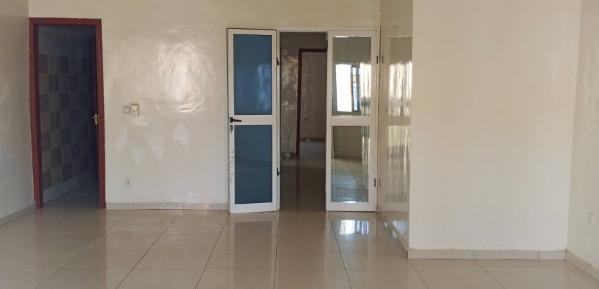 Maison en Dalle, 3 Chambres, Salon Spacieux