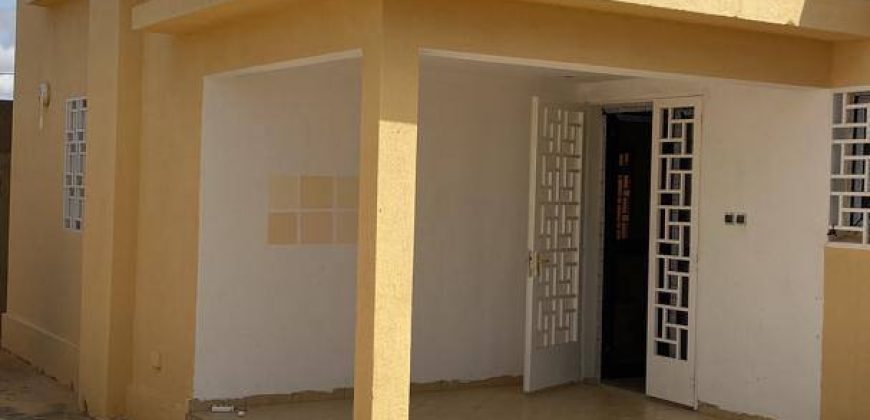 Maison en Dalle, 3 Chambres, sur 2 Voies