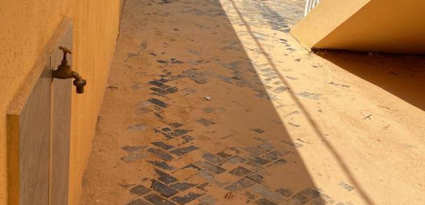 Maison en Dalle, 3 Chambres, sur 2 Voies