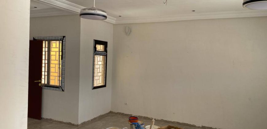 Maison en Dalle, 3 Chambres, sur 2 Voies